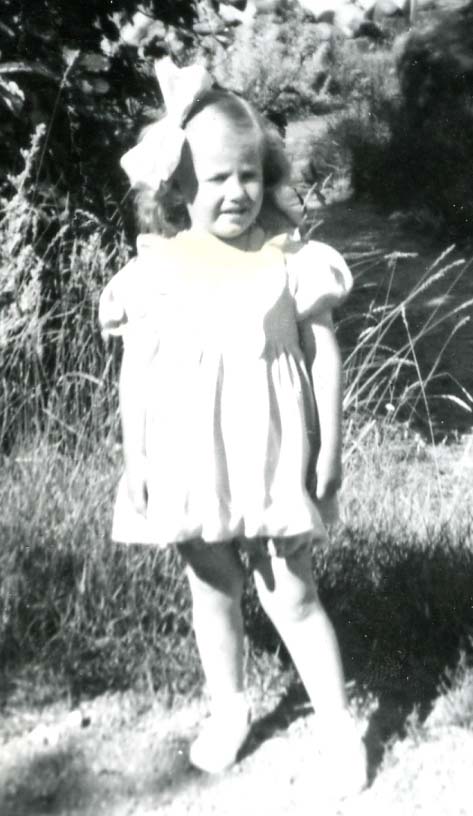 ester_aina_yvonne_karlsson_f1945.jpg