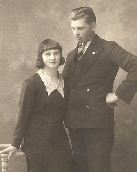 ester_karolina_karlsson_f1911_och_johan_hugo_magnusson_f1914.jpg