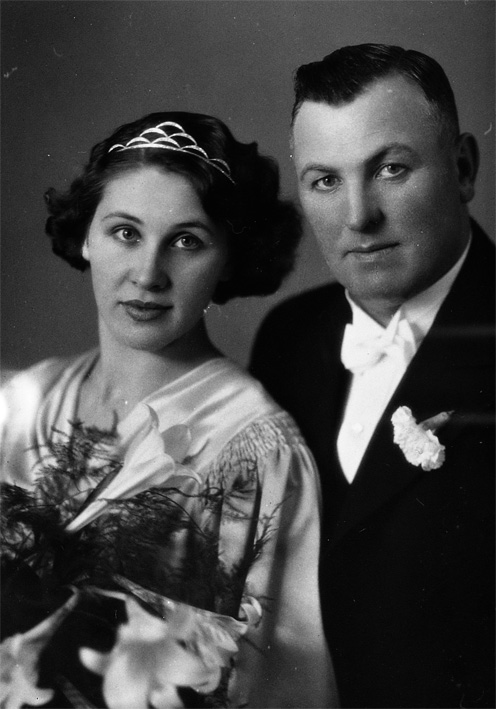 eva_o_f1911_o_lars_f1894_gronvik_1935.jpg
