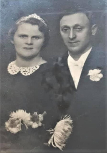 mary_gunborg_kristensson_1919-_jonas_olsson_1904-.jpg